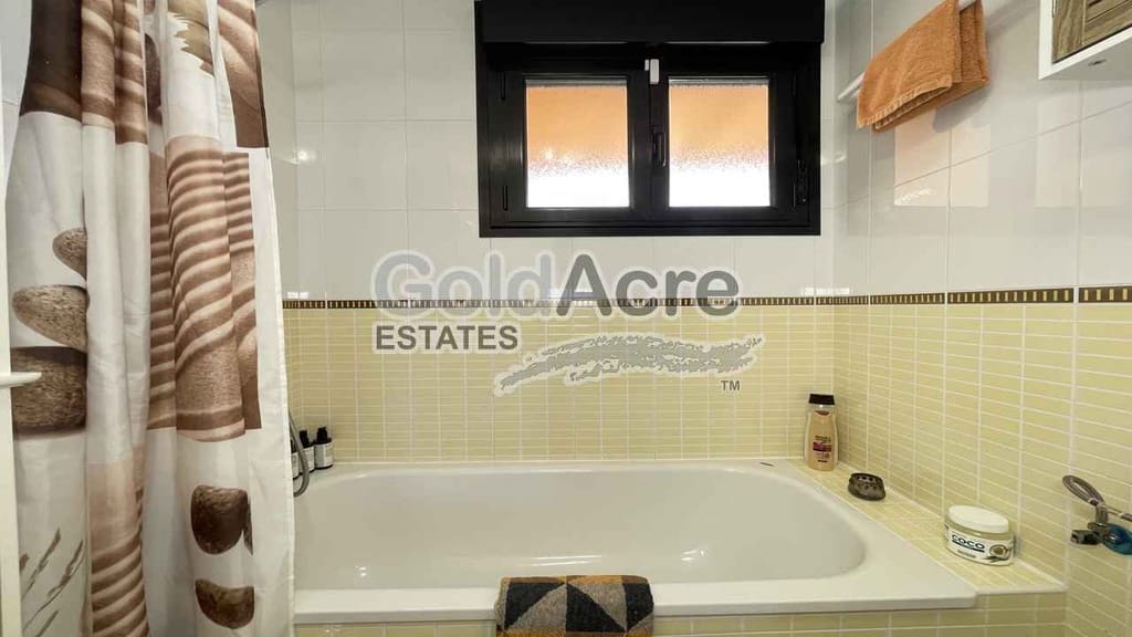 2 chambre Villa/Maison Semi-Mitoyenne à vendre à Majanicho avec piscine - 290 000 € (Ref: 9395568)