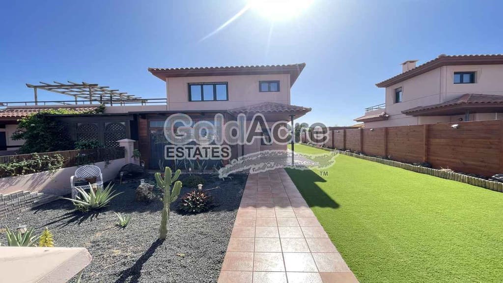 2 chambre Villa/Maison Semi-Mitoyenne à vendre à Majanicho avec piscine - 290 000 € (Ref: 9395568)