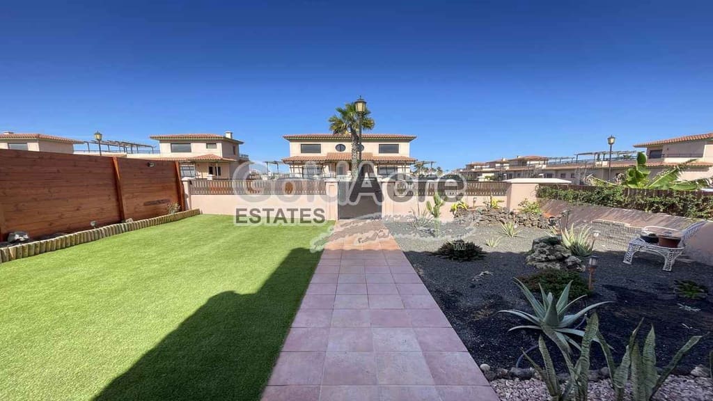 2 chambre Villa/Maison Semi-Mitoyenne à vendre à Majanicho avec piscine - 290 000 € (Ref: 9395568)