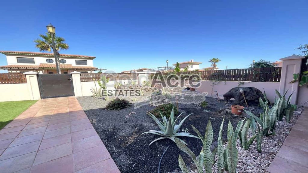 2 chambre Villa/Maison Semi-Mitoyenne à vendre à Majanicho avec piscine - 290 000 € (Ref: 9395568)