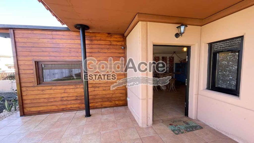 2 chambre Villa/Maison Semi-Mitoyenne à vendre à Majanicho avec piscine - 290 000 € (Ref: 9395568)