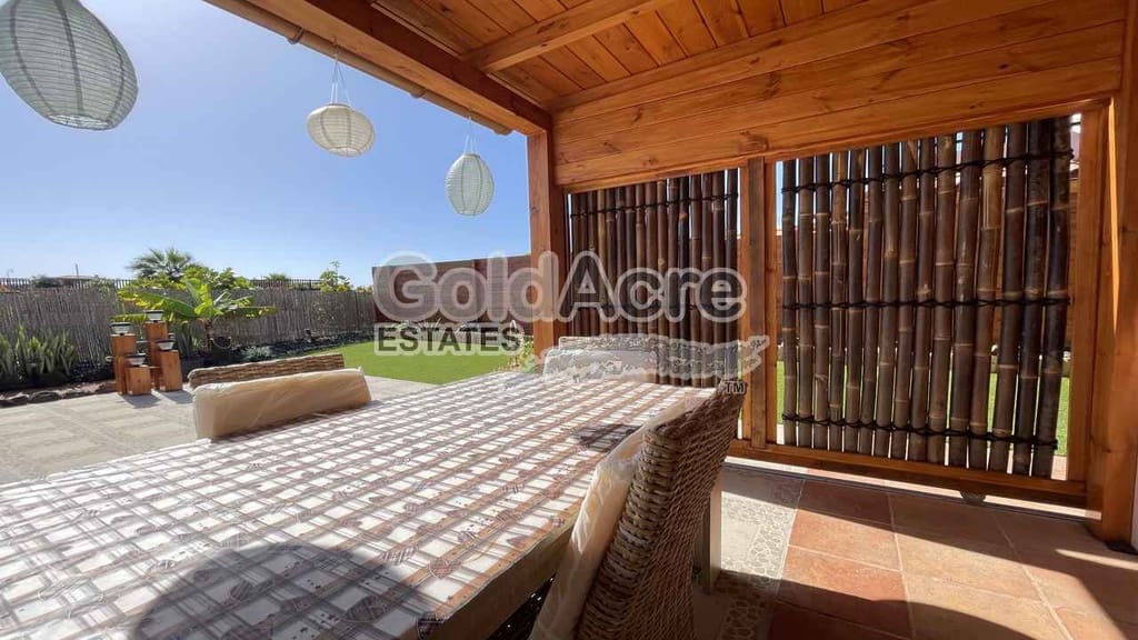 2 chambre Villa/Maison Semi-Mitoyenne à vendre à Majanicho avec piscine - 290 000 € (Ref: 9395568)