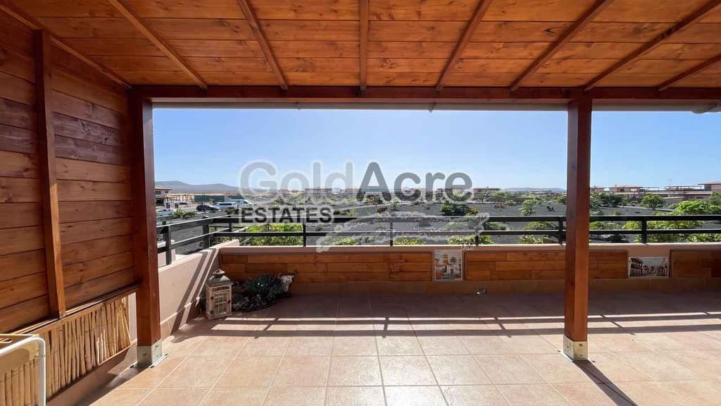 2 chambre Villa/Maison Semi-Mitoyenne à vendre à Majanicho avec piscine - 290 000 € (Ref: 9395568)