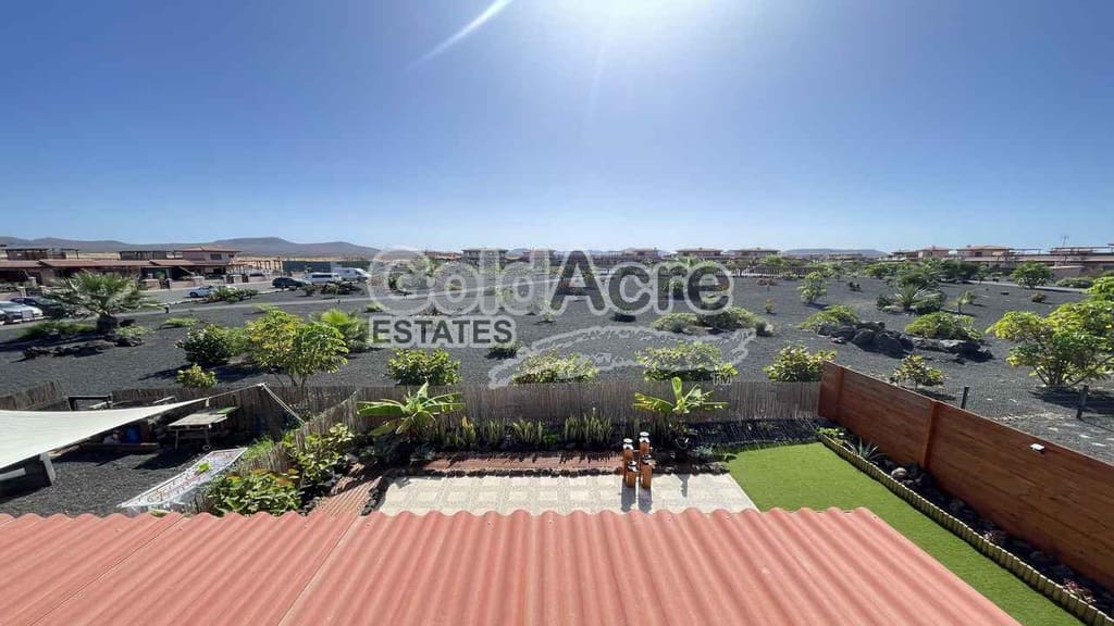 2 chambre Villa/Maison Semi-Mitoyenne à vendre à Majanicho avec piscine - 290 000 € (Ref: 9395568)