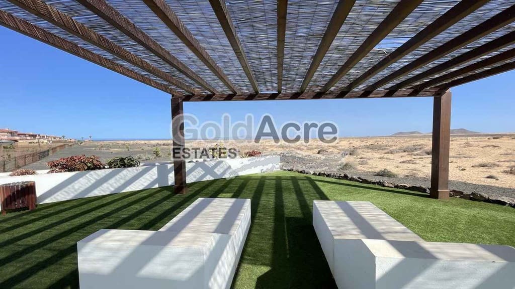 2 chambre Villa/Maison Semi-Mitoyenne à vendre à Majanicho avec piscine - 290 000 € (Ref: 9395568)