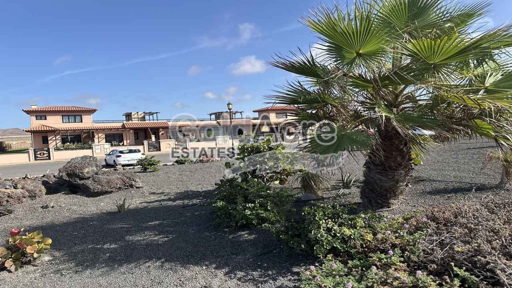 2 chambre Villa/Maison Semi-Mitoyenne à vendre à Majanicho avec piscine - 290 000 € (Ref: 9395568)