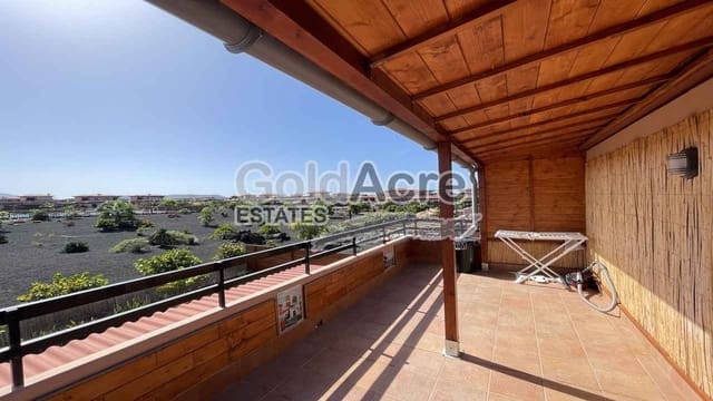 2 soverom Kjedet enebolig til salgs i Majanicho, La Oliva med svømmebasseng - € 290 000 (Ref: 9395568)