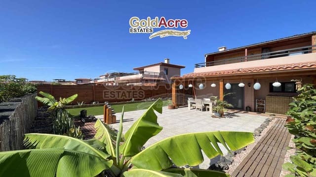 2 makuuhuone Paritalo myytävänä paikassa Majanicho, La Oliva mukana uima-altaan - 279 000 € (Ref: 9395568)