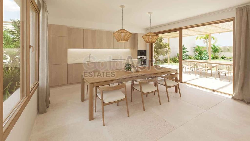 3 bedroom Villa for sale in Corralejo with pool - € 615,000 (Ref: 9400533)