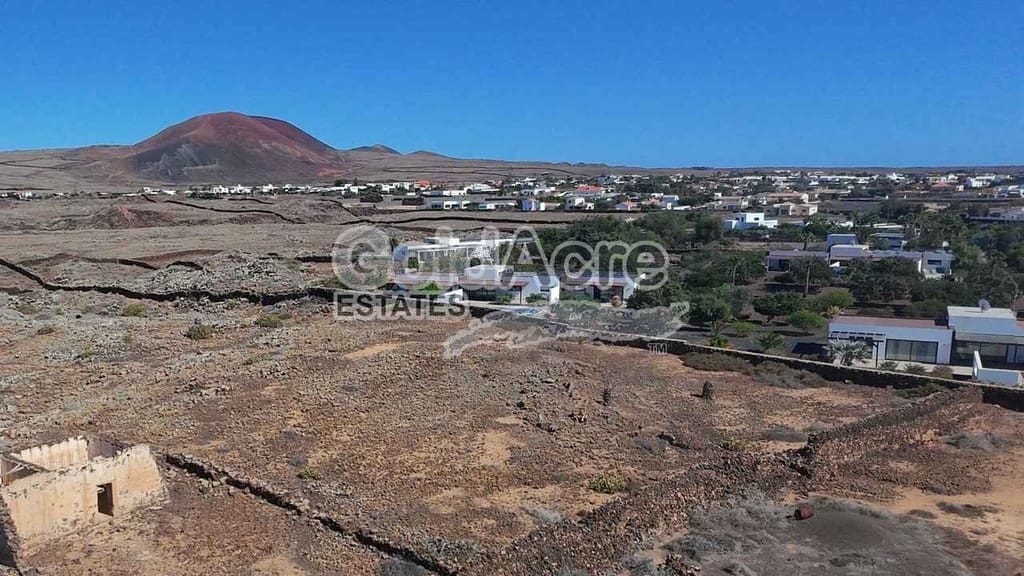 Mark till salu i Lajares - 325 000 € (Ref: 9416109)