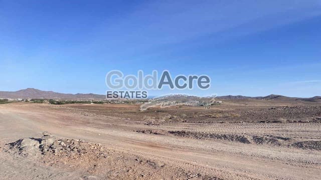 Grunde uden byggetilladelser til salg i Tuineje - € 600.000 (Ref: 9416110)