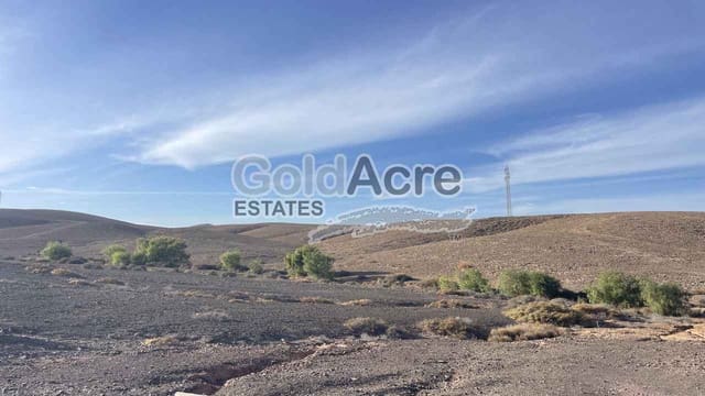 Grunde uden byggetilladelser til salg i Tuineje - € 600.000 (Ref: 9416110)