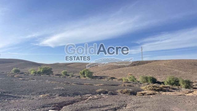 Ubebygd land til salgs i Tuineje - € 600 000 (Ref: 9416110)