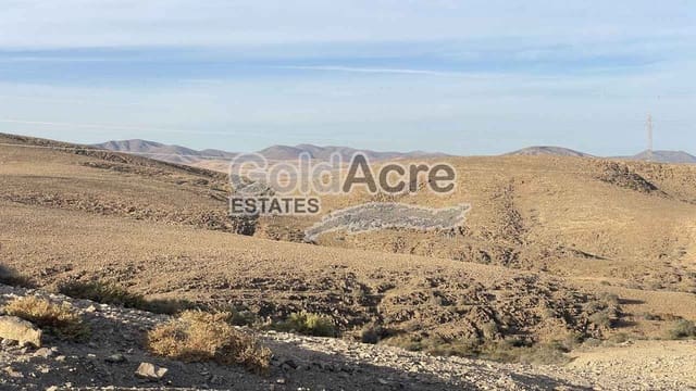 Ubebygd land til salgs i Tuineje - € 600 000 (Ref: 9416110)