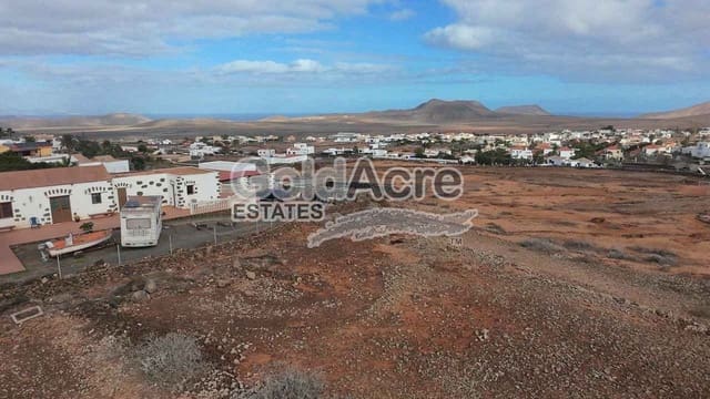 Ubebygd land til salgs i Villaverde, La Oliva - € 195 000 (Ref: 9455949)