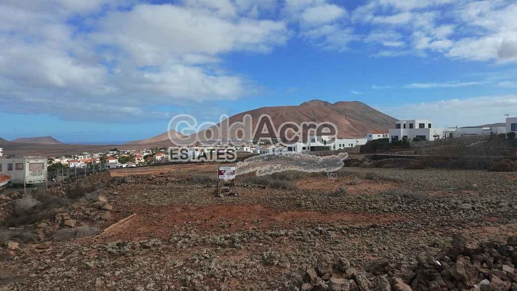 Landgrundstück zu verkaufen in Villaverde - 195.000 € (Ref: 9455949)