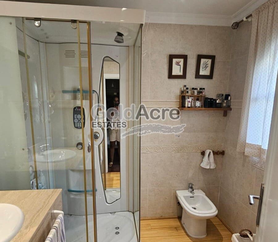 Chalet de 4 habitaciones en Caleta de Fuste en venta con piscina - 1.000.000 € (Ref: 9470269)