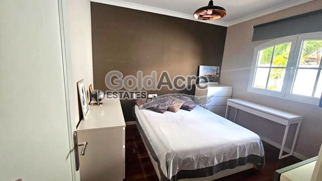 Chalet de 4 habitaciones en Caleta de Fuste, Antigua en venta con piscina - 1.000.000 € (Ref: 9470269)