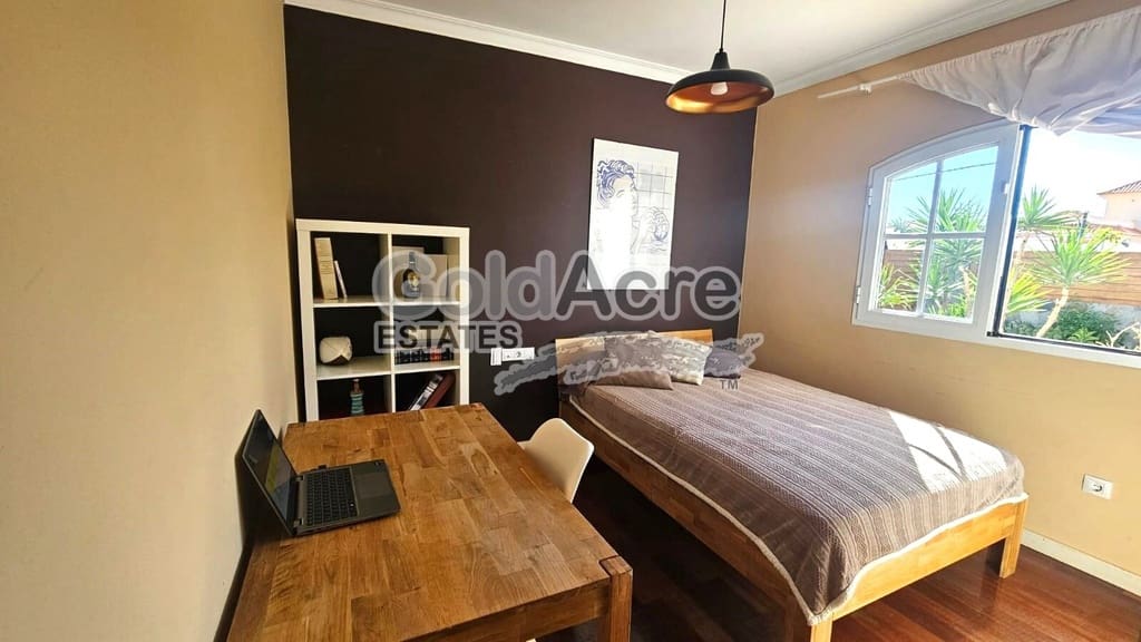 4 bedroom Villa for sale in Caleta de Fuste with pool garage - € 1,000,000 (Ref: 9470269)