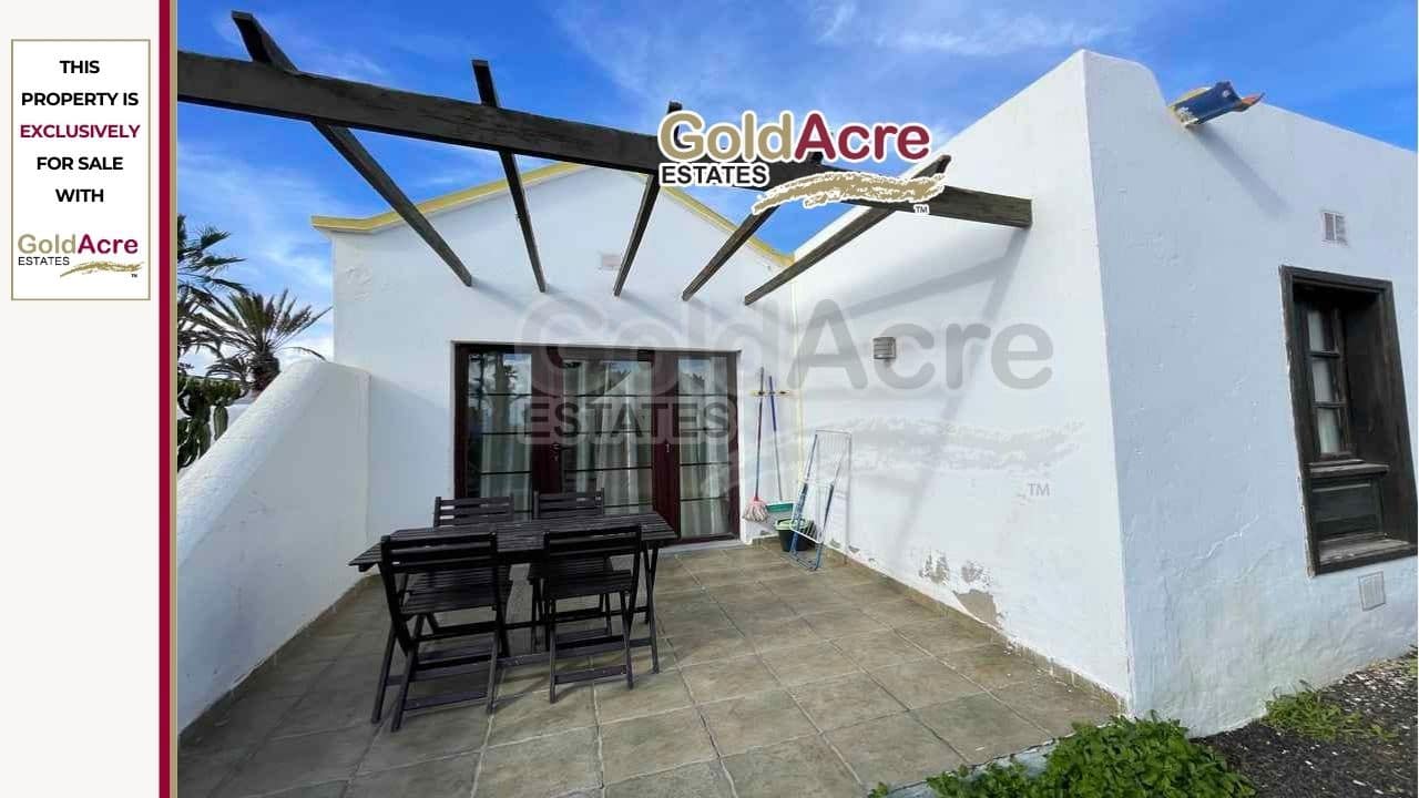Bungalow de 1 habitación en Caleta de Fuste en venta con piscina - 149.000 € (Ref: 9475816)