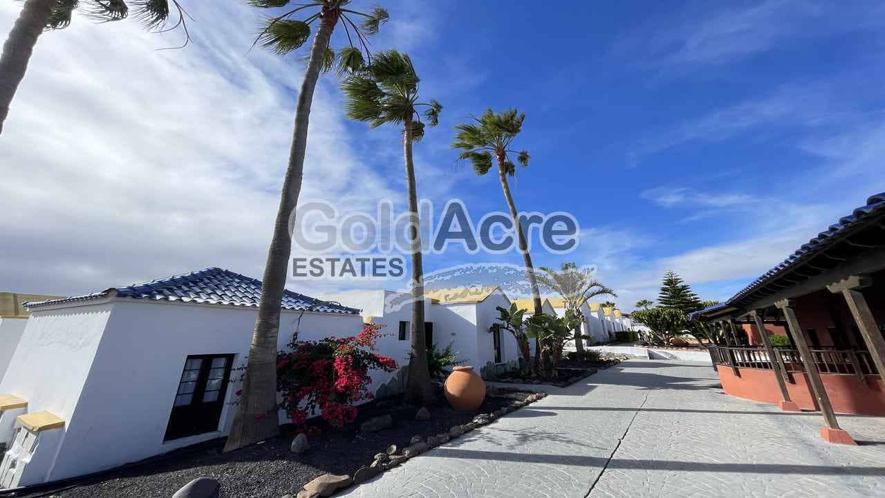 Bungalow de 1 habitación en Caleta de Fuste en venta con piscina - 149.000 € (Ref: 9475816)