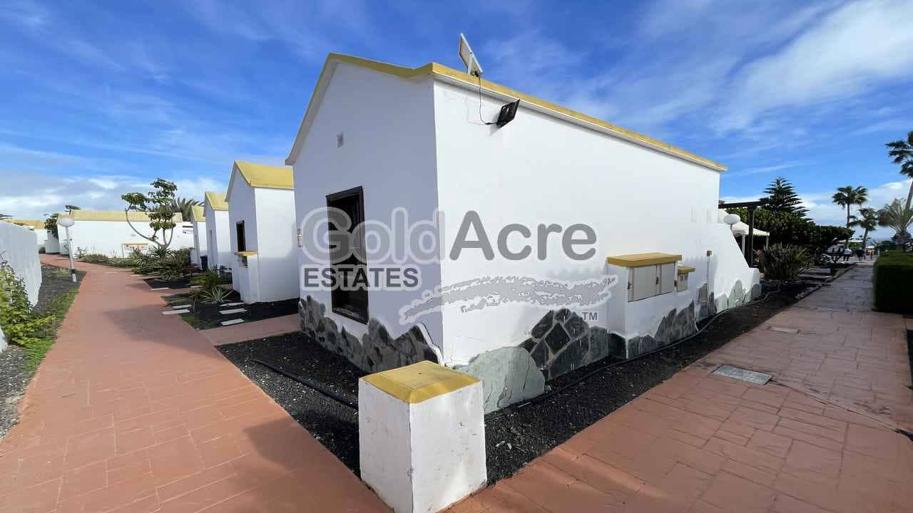 Bungalow de 1 habitación en Caleta de Fuste en venta con piscina - 149.000 € (Ref: 9475816)