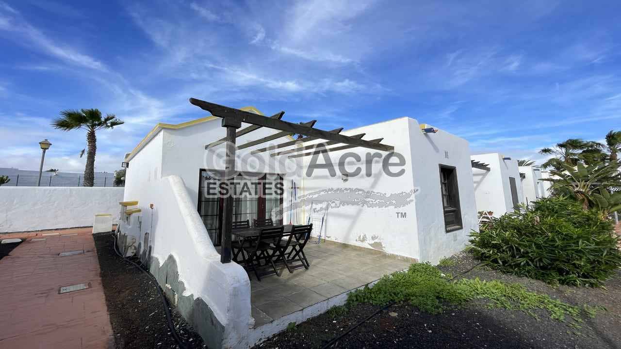 Bungalow de 1 habitación en Caleta de Fuste en venta con piscina - 149.000 € (Ref: 9475816)