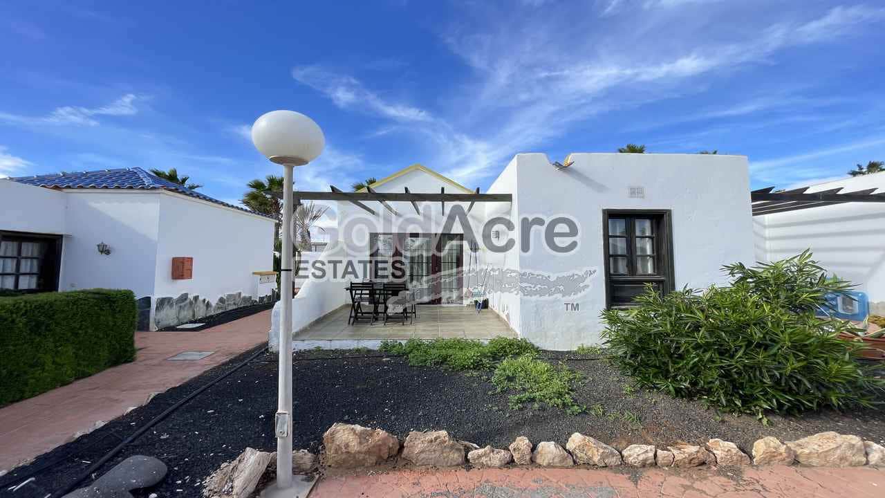 Bungalow de 1 habitación en Caleta de Fuste en venta con piscina - 149.000 € (Ref: 9475816)
