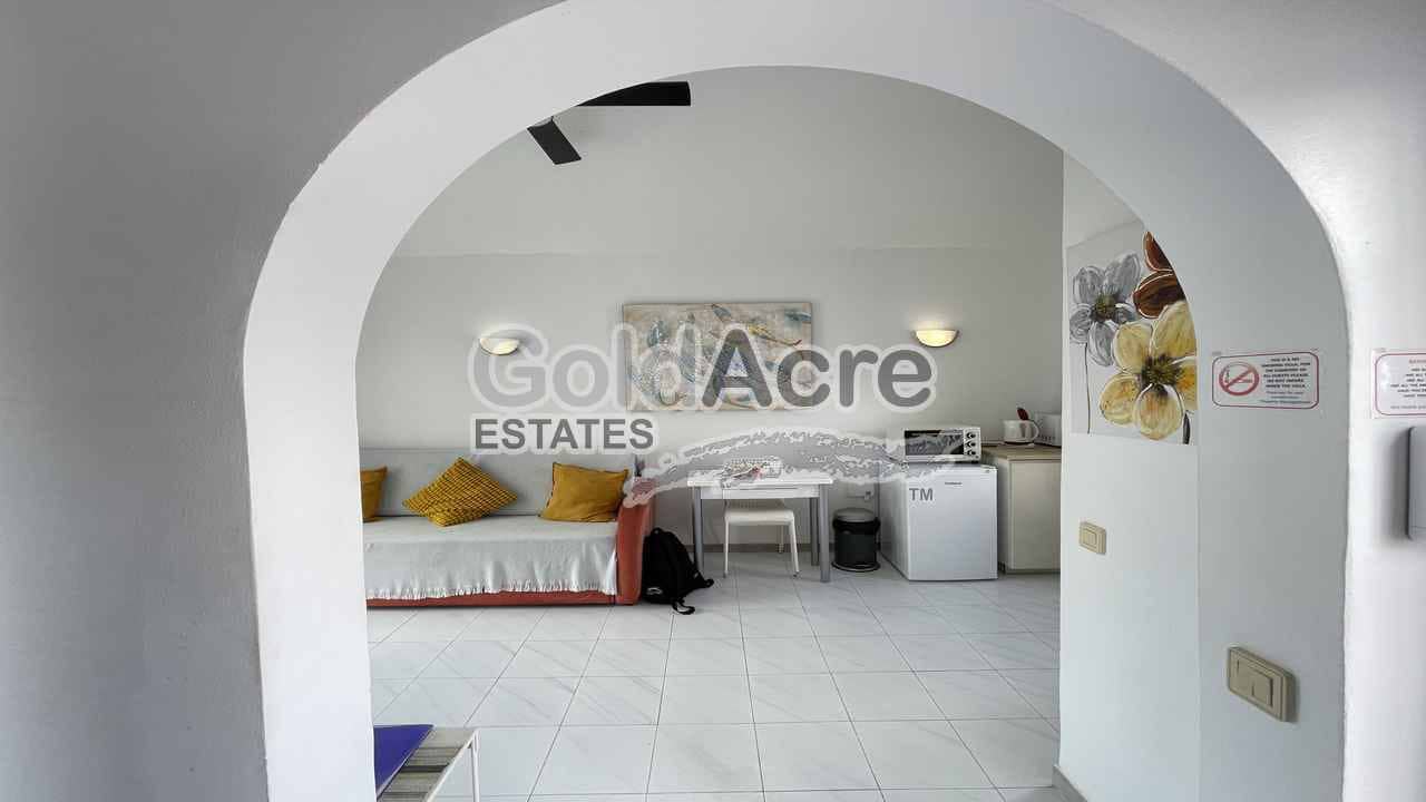 Bungalow de 1 habitación en Caleta de Fuste en venta con piscina - 149.000 € (Ref: 9475816)