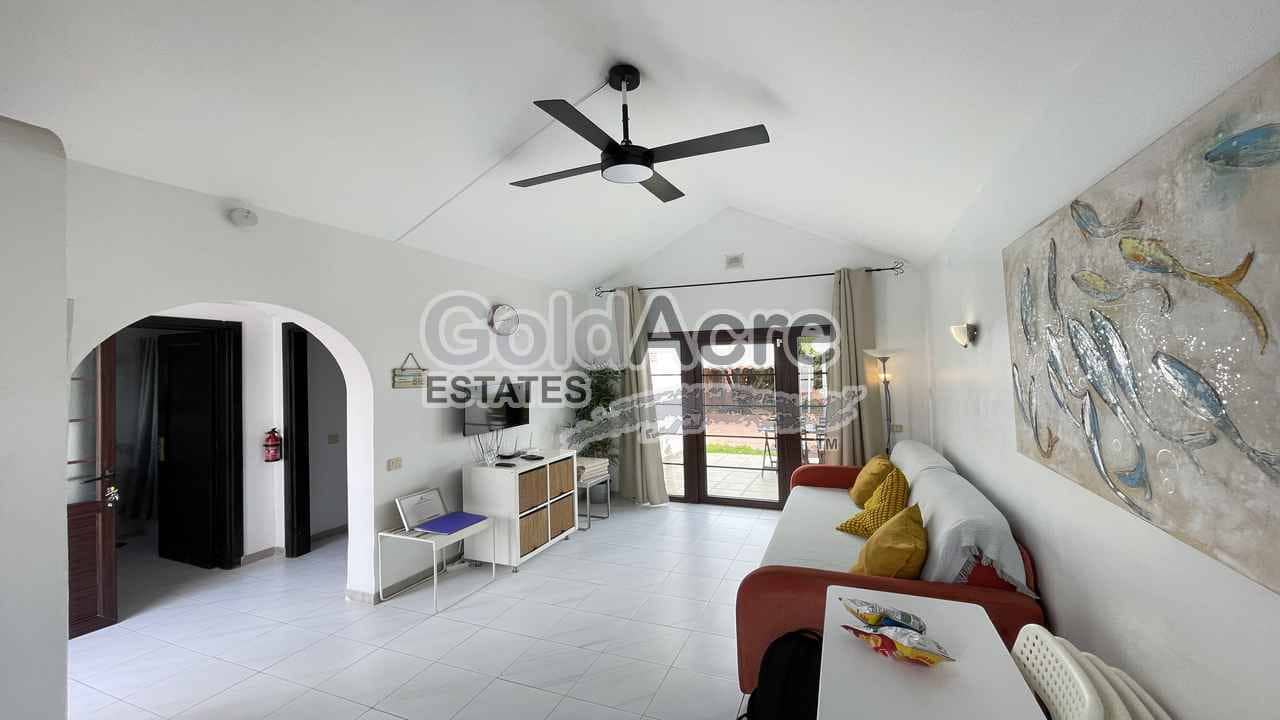 Bungalow de 1 habitación en Caleta de Fuste en venta con piscina - 149.000 € (Ref: 9475816)