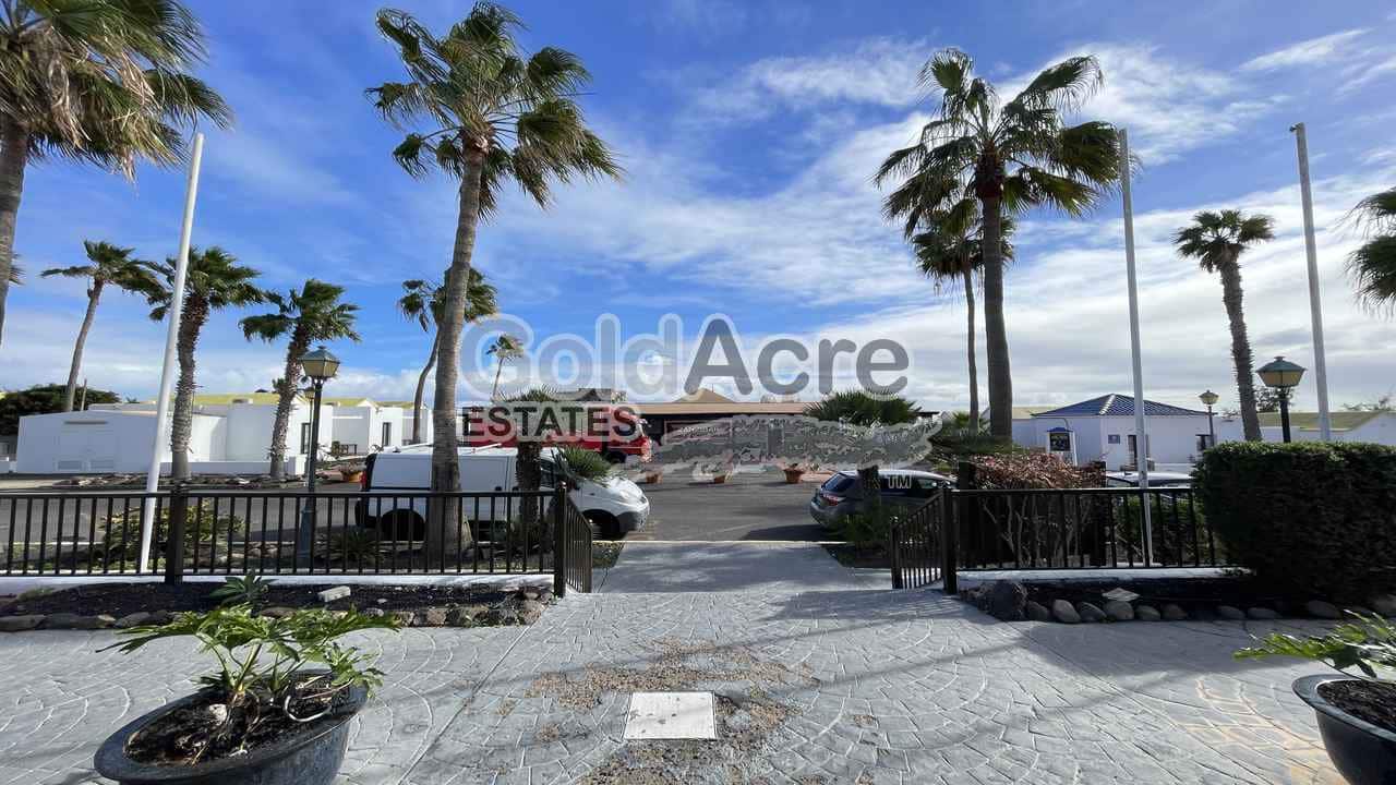 Bungalow de 1 habitación en Caleta de Fuste en venta con piscina - 149.000 € (Ref: 9475816)
