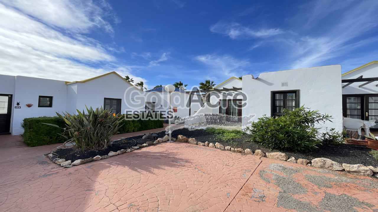 Bungalow de 1 habitación en Caleta de Fuste en venta con piscina - 149.000 € (Ref: 9475816)