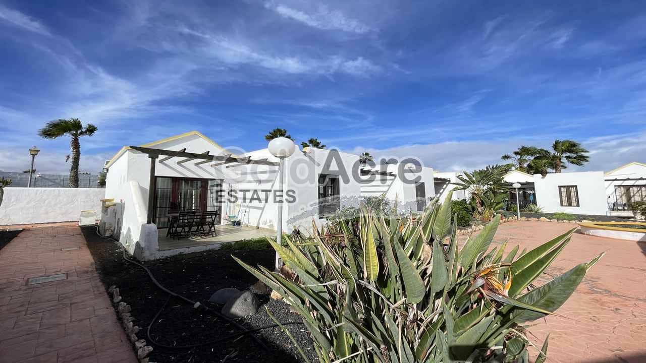 Bungalow de 1 habitación en Caleta de Fuste en venta con piscina - 149.000 € (Ref: 9475816)
