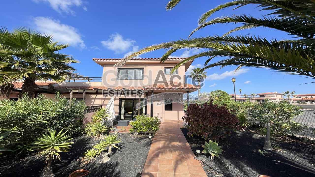 2 bedroom Apartment for sale in Majanicho with pool - € 259,000 (Ref: 9485124)