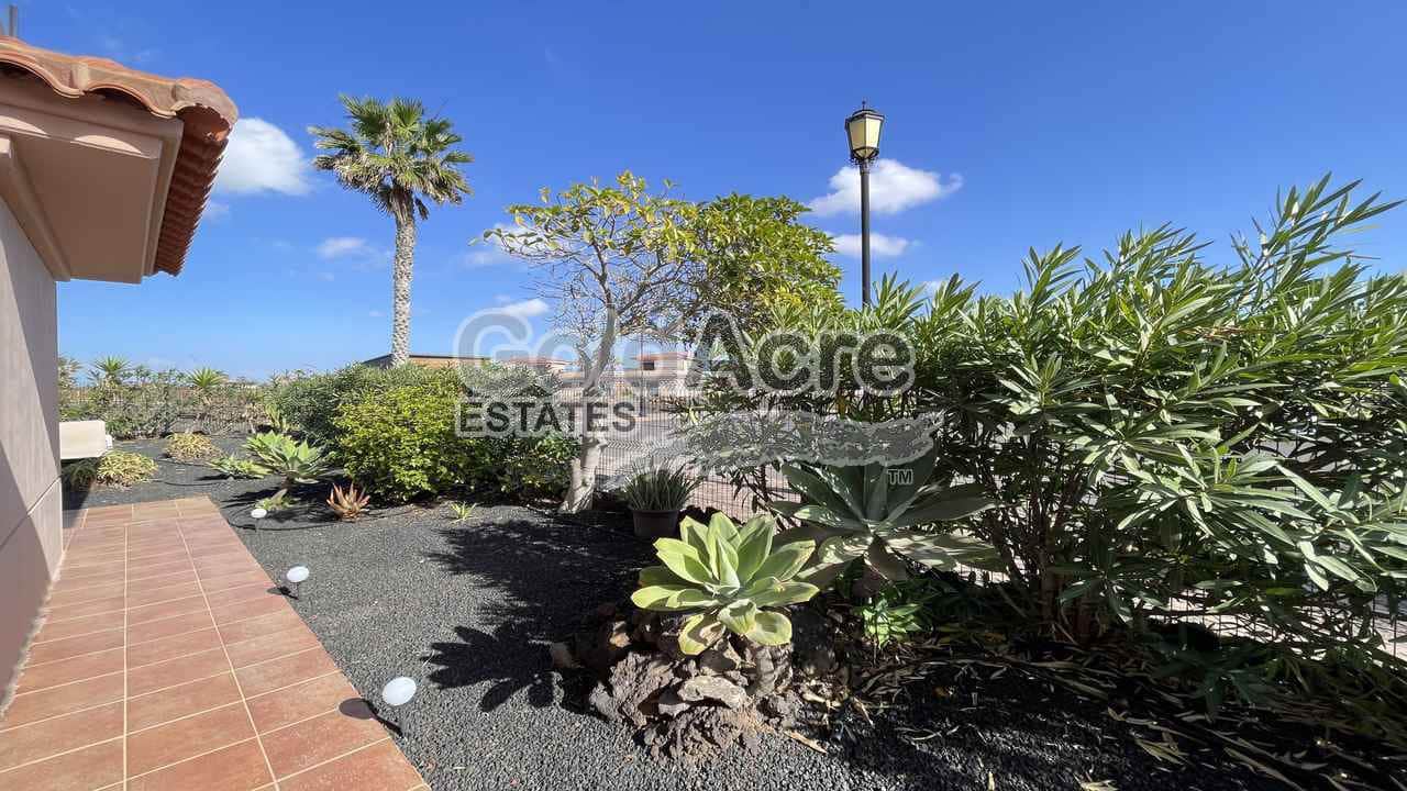 2 bedroom Apartment for sale in Majanicho with pool - € 259,000 (Ref: 9485124)