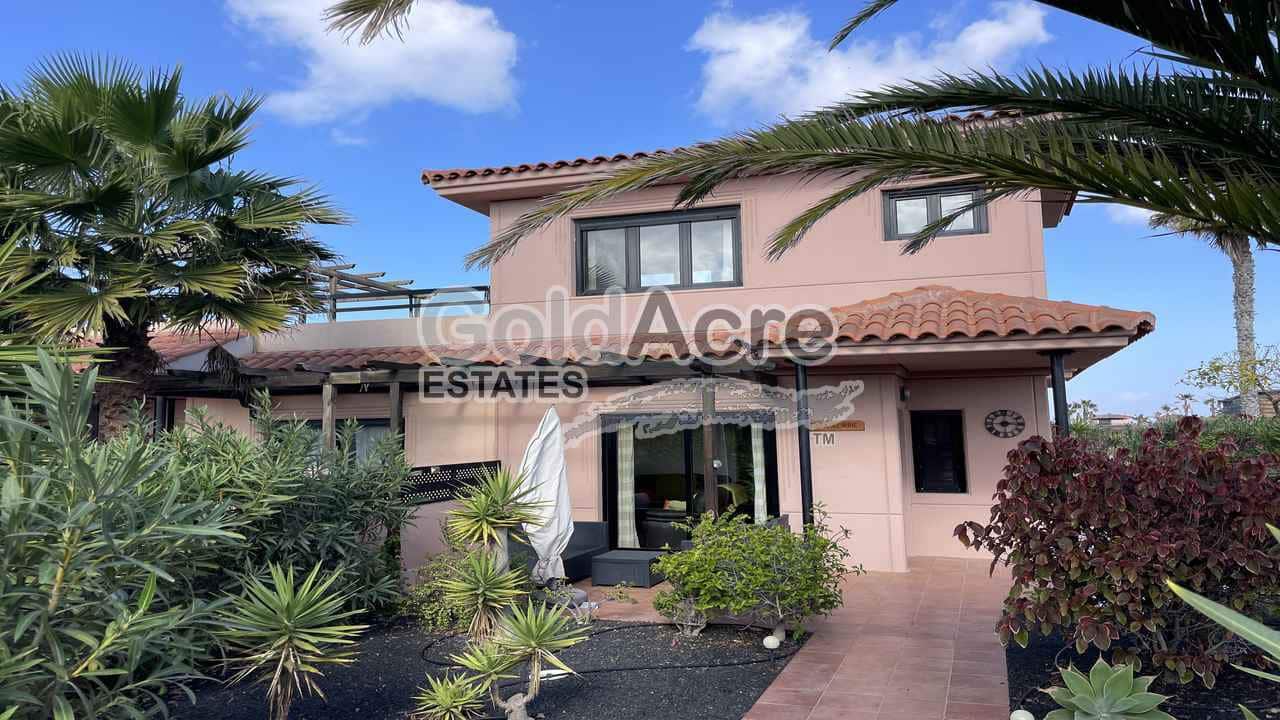 2 bedroom Apartment for sale in Majanicho with pool - € 259,000 (Ref: 9485124)