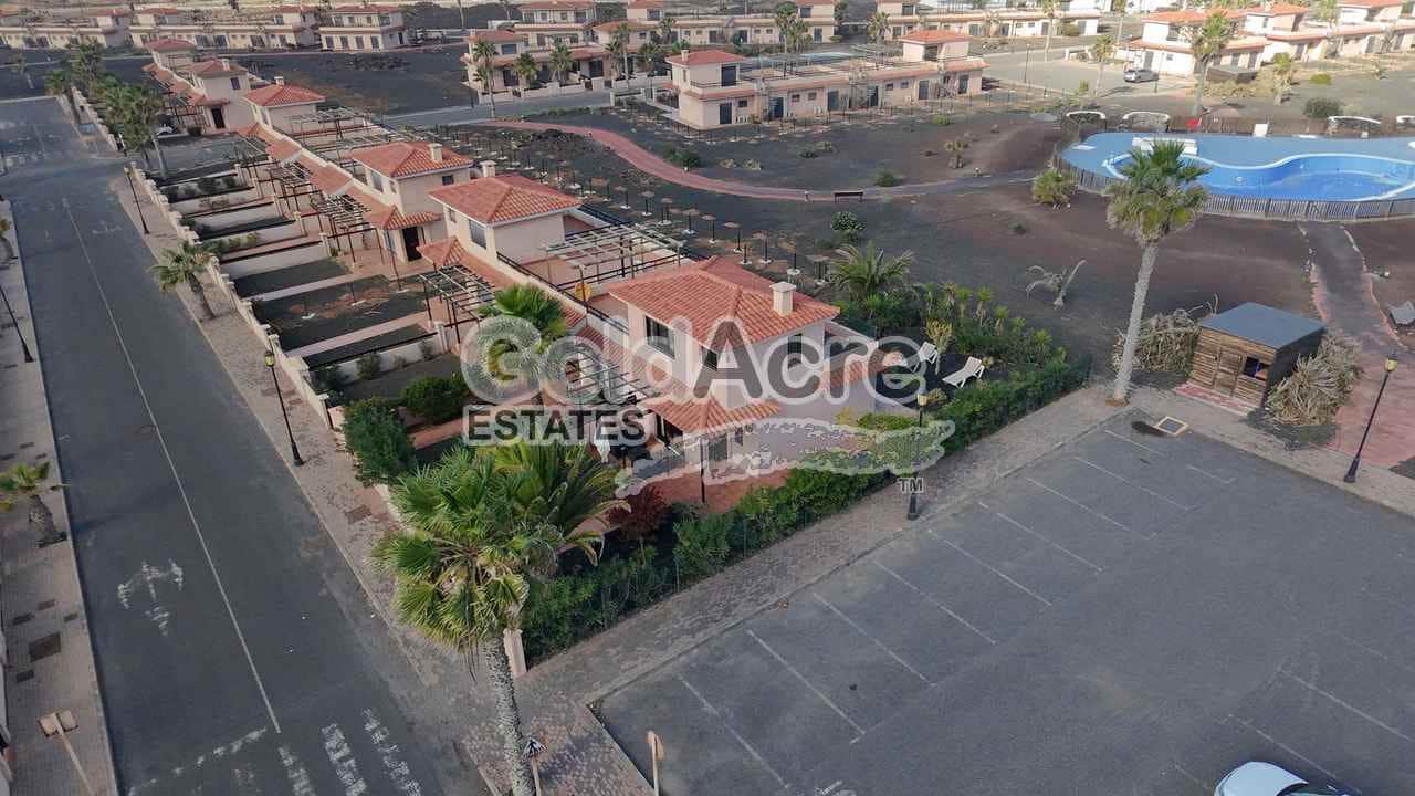 2 bedroom Apartment for sale in Majanicho with pool - € 259,000 (Ref: 9485124)