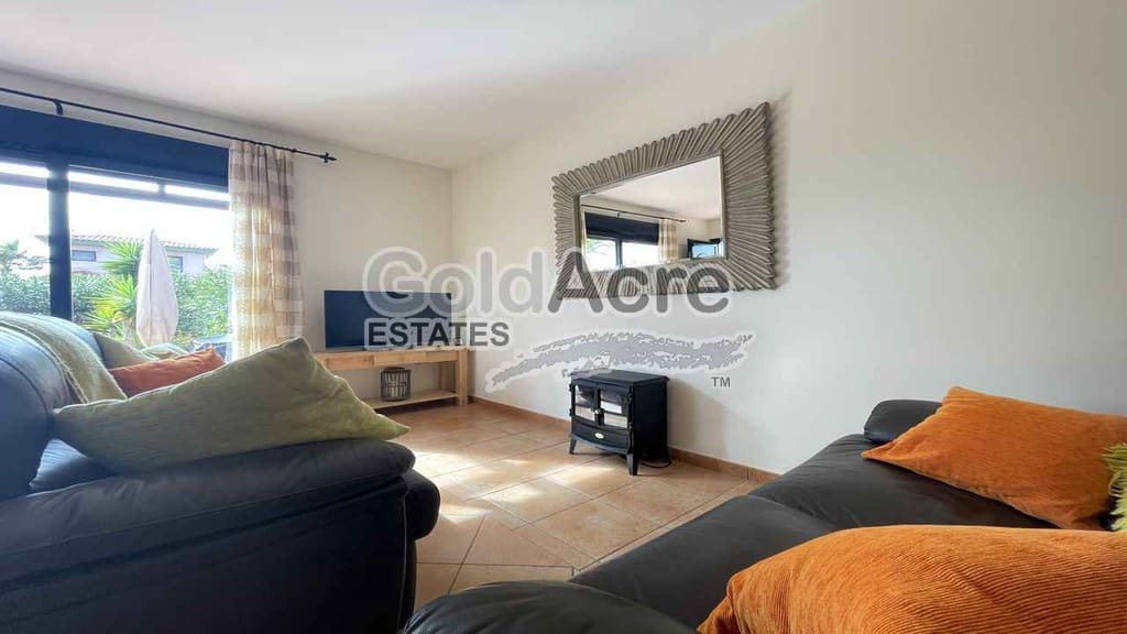 2 soveværelse Villa til salg i Majanicho med swimmingpool - € 259.000 (Ref: 9485124)