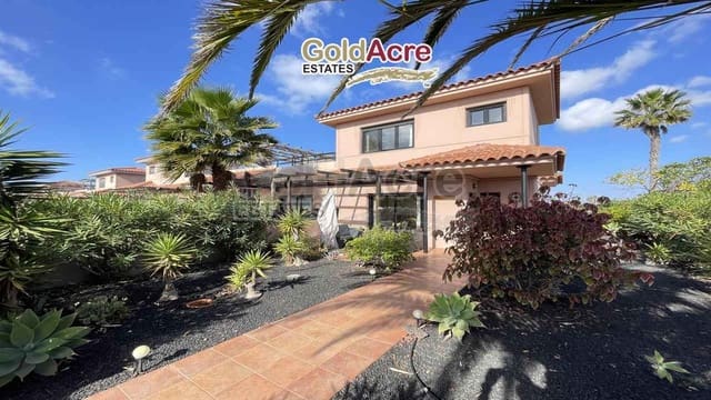 2 chambre Villa/Maison à vendre à Majanicho, La Oliva avec piscine - 245 000 € (Ref: 9485124)