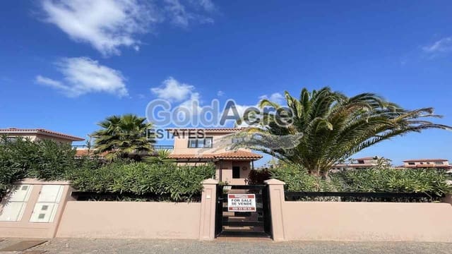 2 chambre Villa/Maison à vendre à Majanicho, La Oliva avec piscine - 245 000 € (Ref: 9485124)