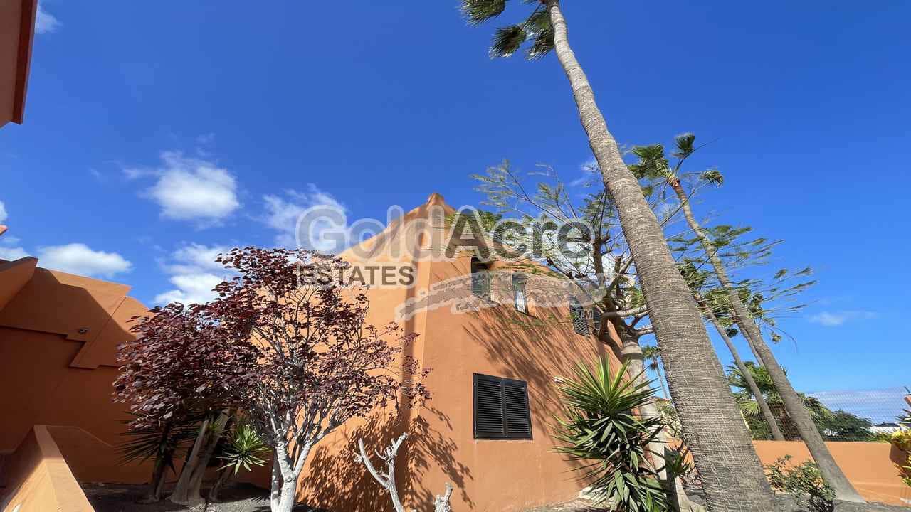 1 slaapkamer Penthouse te koop in Corralejo met zwembad - € 189.000 (Ref: 9508097)