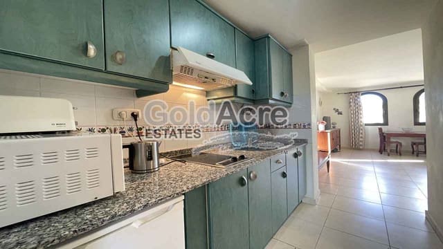 1 slaapkamer Penthouse te koop in Corralejo, La Oliva met zwembad - € 189.000 (Ref: 9508097)