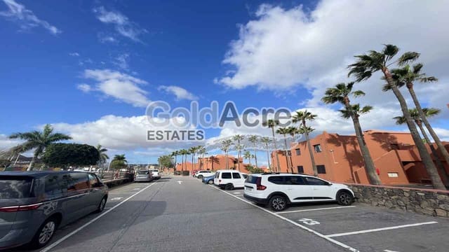 1 slaapkamer Penthouse te koop in Corralejo, La Oliva met zwembad - € 189.000 (Ref: 9508097)