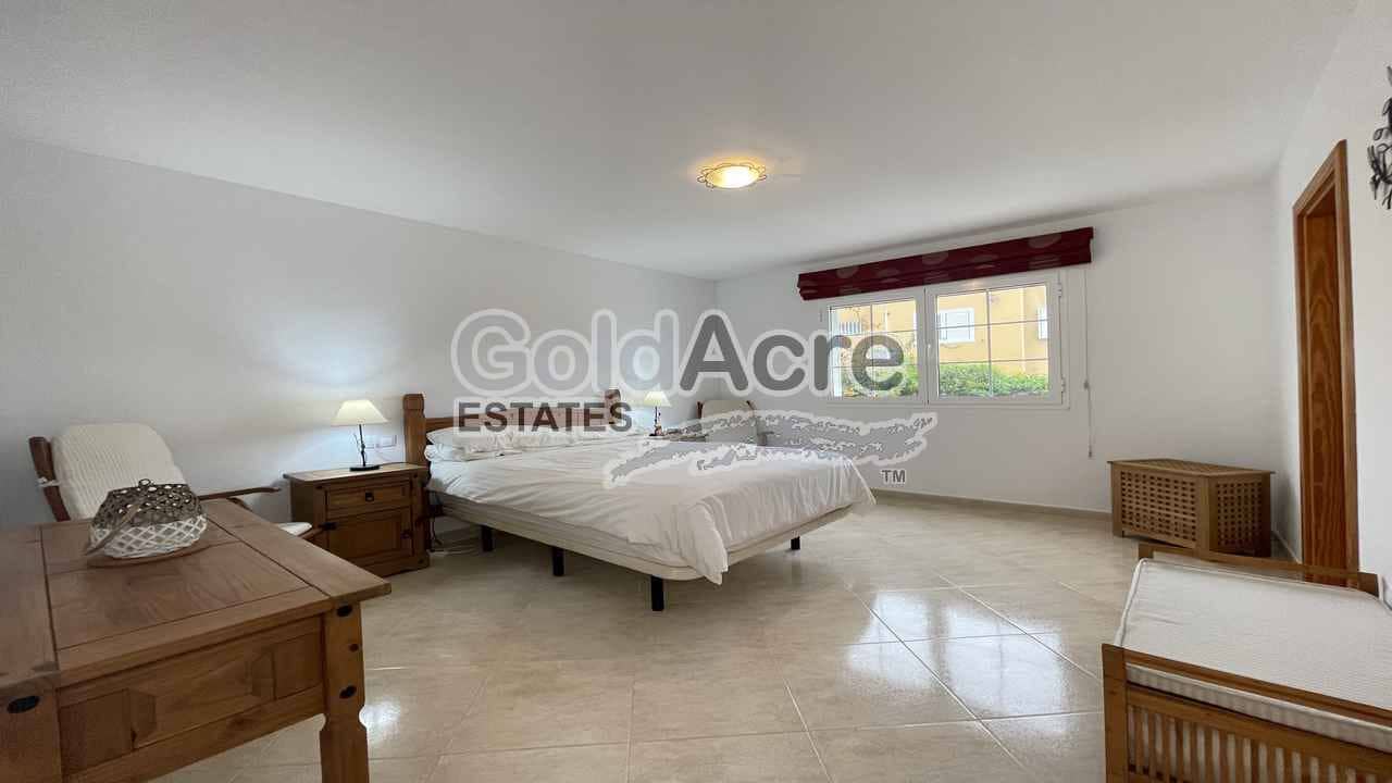 3 sypialnia Willa na sprzedaż w La Oliva z basenem - 425 000 € (Ref: 9530106)