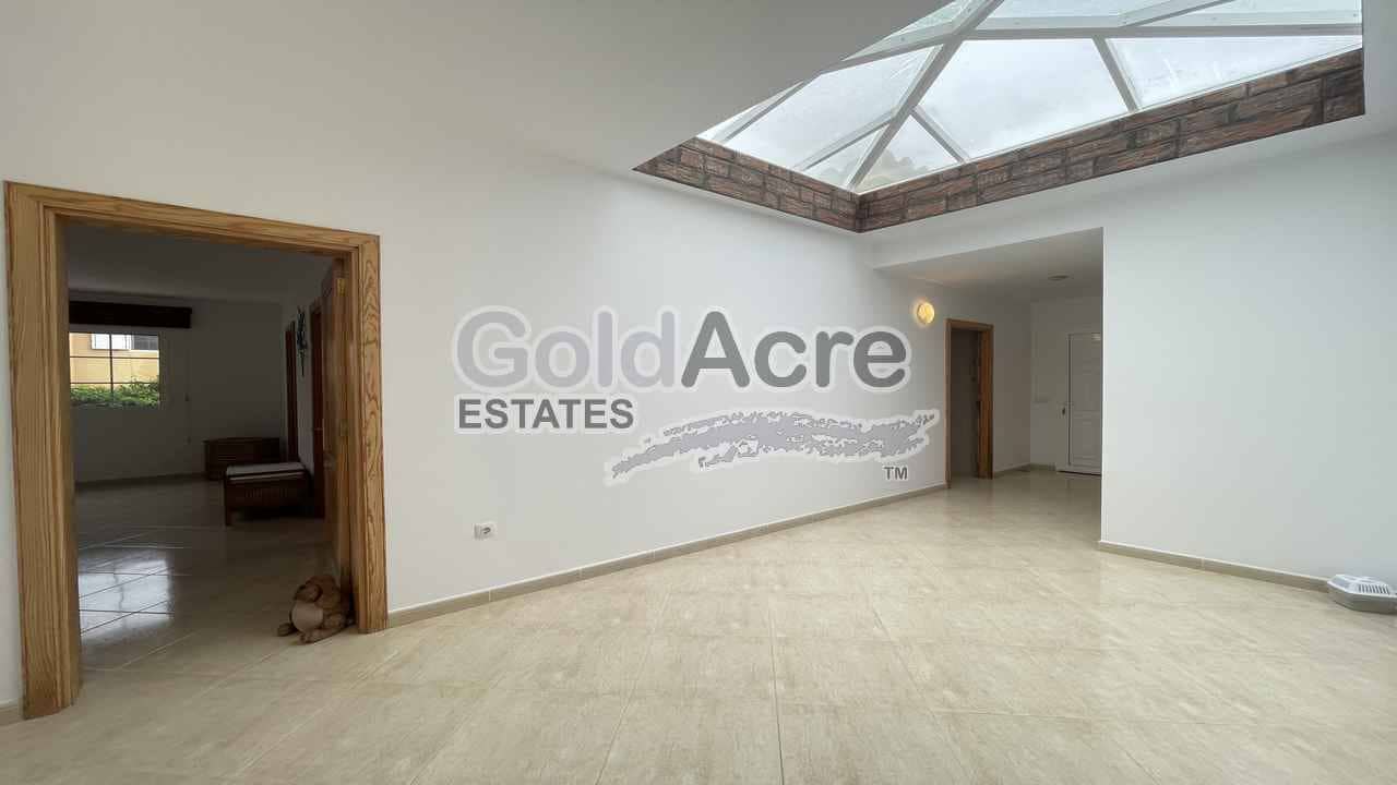 3 sypialnia Willa na sprzedaż w La Oliva z basenem - 425 000 € (Ref: 9530106)