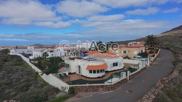 3 sypialnia Willa na sprzedaż w La Oliva z basenem - 425 000 € (Ref: 9530106)