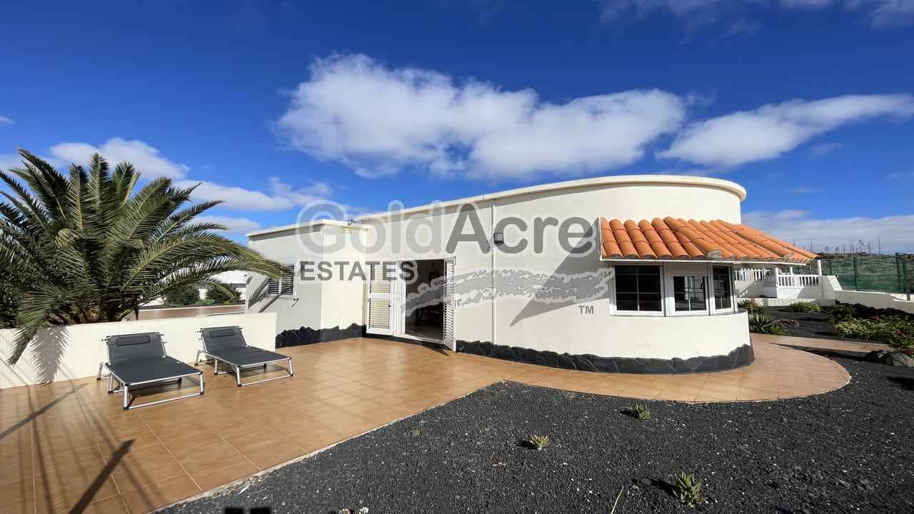 3 sypialnia Willa na sprzedaż w La Oliva z basenem - 425 000 € (Ref: 9530106)