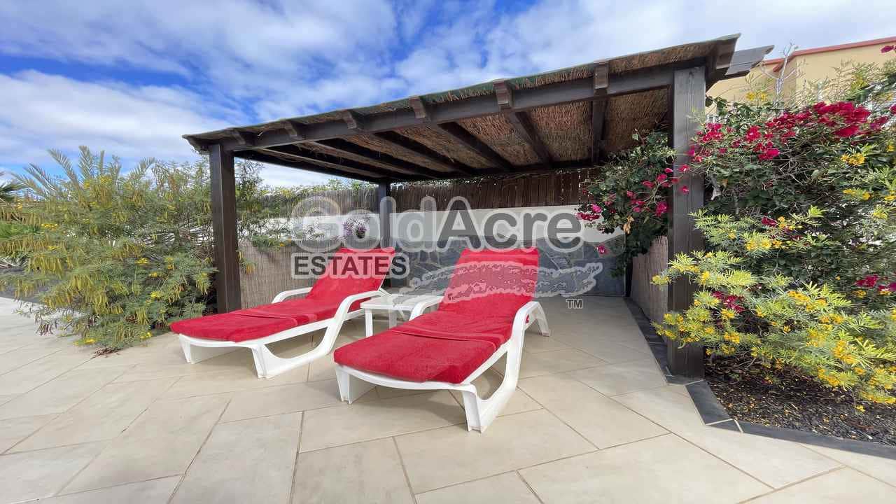 3 sypialnia Willa na sprzedaż w La Oliva z basenem - 425 000 € (Ref: 9530106)