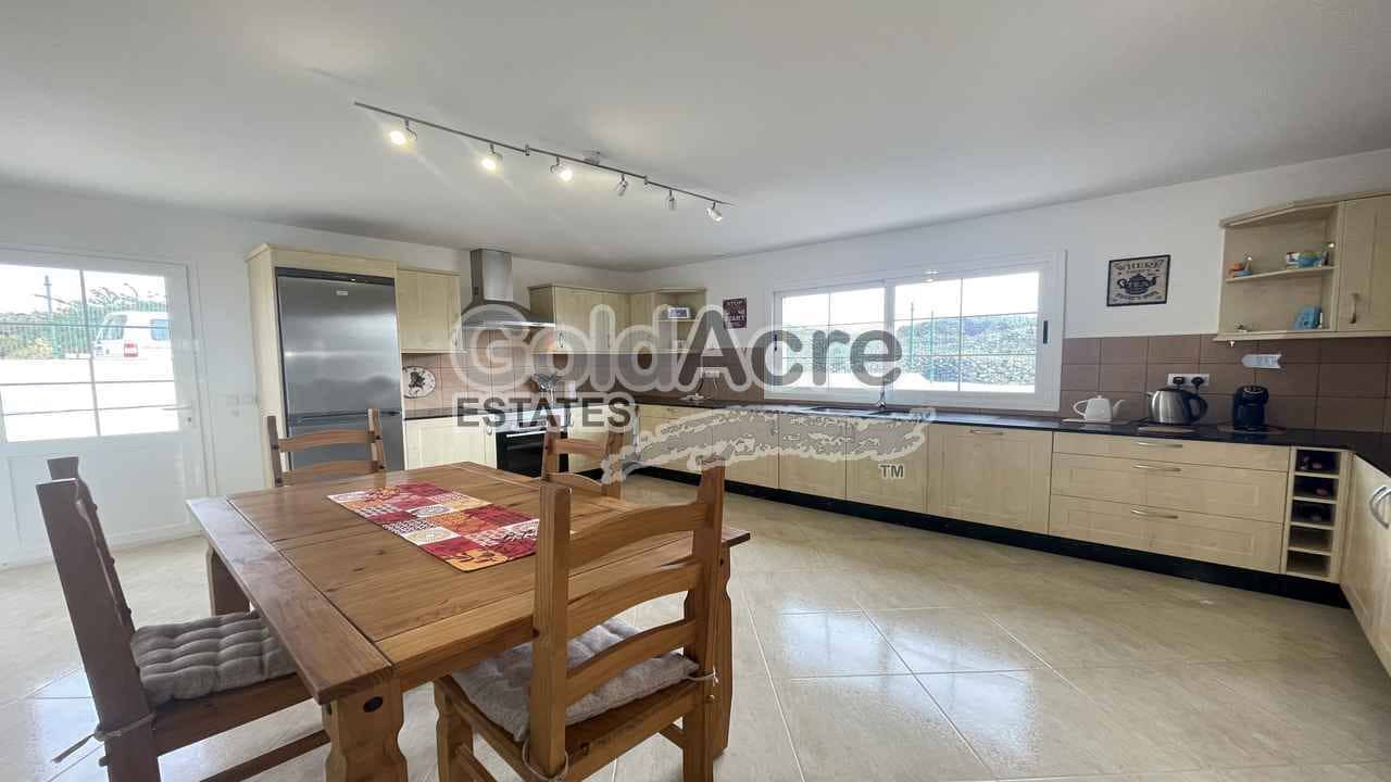 3 sypialnia Willa na sprzedaż w La Oliva z basenem - 425 000 € (Ref: 9530106)