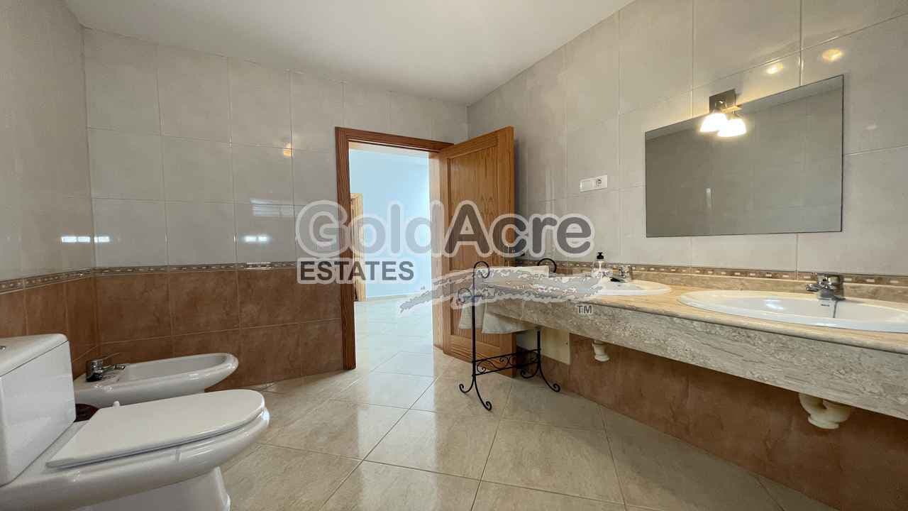 3 sypialnia Willa na sprzedaż w La Oliva z basenem - 425 000 € (Ref: 9530106)